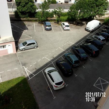 Une Halte Sur Valence Apartment Валанс Екстериор снимка