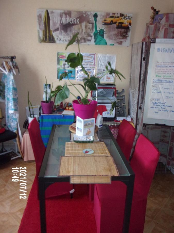 Une Halte Sur Valence Apartment Валанс Екстериор снимка